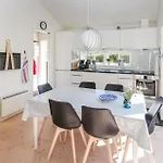 Дом отдыха Gorgeous In Samso With Kitchen